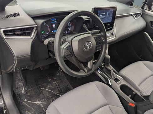 Used 2023 Toyota Corolla Cross S image 3