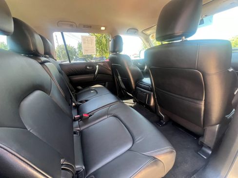 Used 2021 Nissan Armada SV AWD/4WD image 15