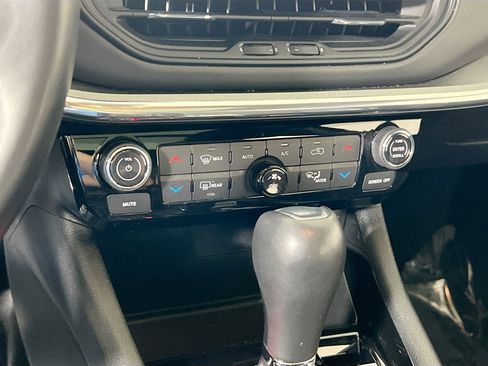 Used 2022 Jeep Compass High Altitude image 16