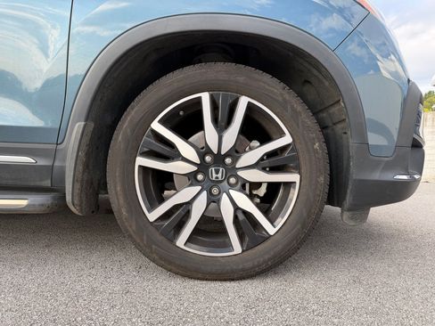 Used 2019 Honda Pilot Touring image 8