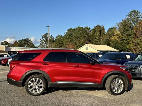 Used 2022 Ford Explorer Platinum w/ Equipment Group 601A image 9