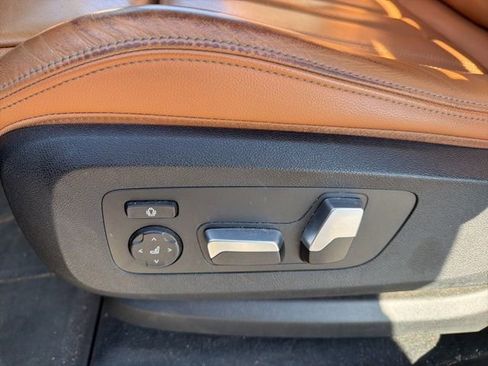 Used 2019 BMW X5 xDrive40i w/ Premium Package 2 AWD/4WD image 15