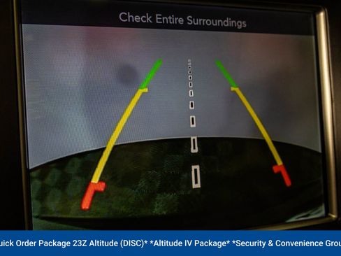 Used 2017 Jeep Grand Cherokee Altitude image 9