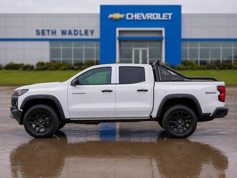 New 2025 Chevrolet Colorado Trail Boss w/ Midnight Edition AWD/4WD image 3