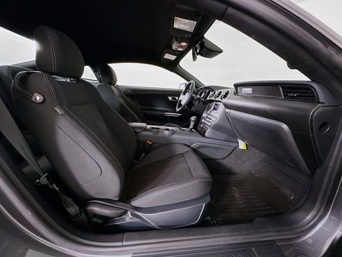 Used 2021 Ford Mustang Coupe image 27