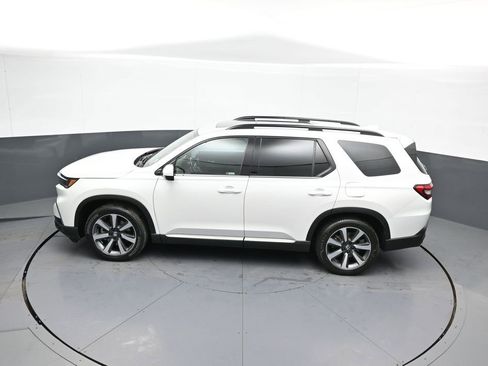 Used 2023 Honda Pilot Elite image 43