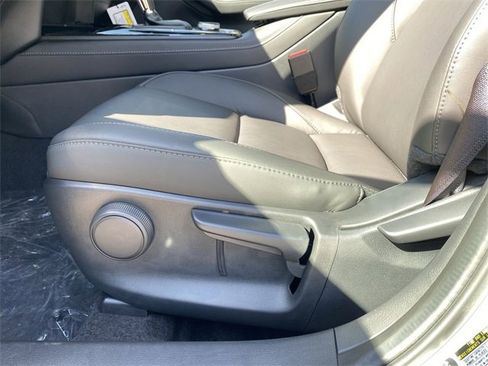 New 2025 MAZDA CX-30 AWD 2.5 S w/ Select Sport Pkg image 13