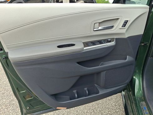 Certified 2021 Toyota Sienna Limited AWD/4WD image 15