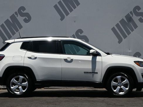 Used 2019 Jeep Compass Latitude FWD image 4