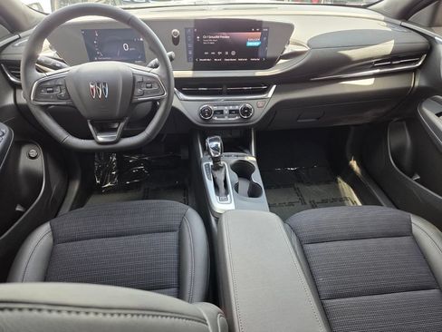 Used 2025 Buick Envista Preferred w/ Convenience I Package FWD image 9