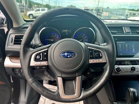 Used 2017 Subaru Outback 3.6R Touring image 22