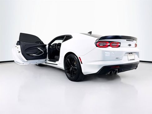 Used 2021 Chevrolet Camaro LT w/ 1LE Track Performance Package RWD image 33