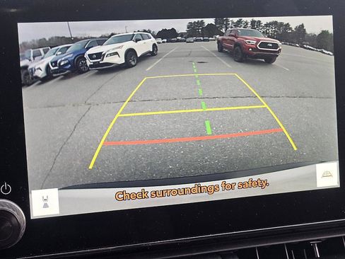 Used 2025 Toyota RAV4 XLE image 25