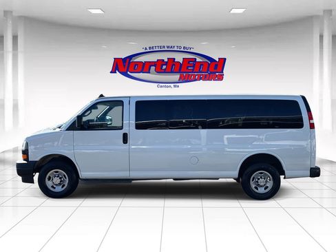 Used 2023 Chevrolet Express 3500 LS image 4
