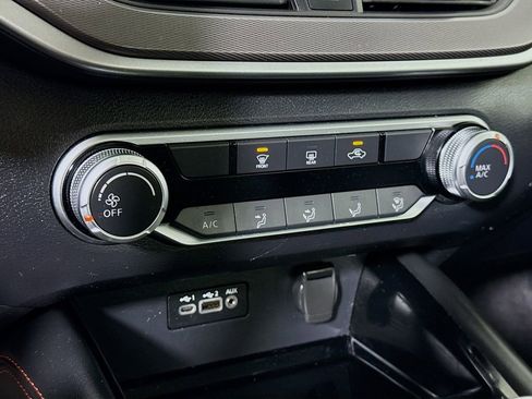 Certified 2023 Nissan Altima 2.5 SR FWD image 8