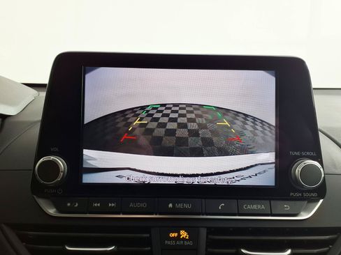 Used 2025 Nissan Altima 2.5 S FWD image 19
