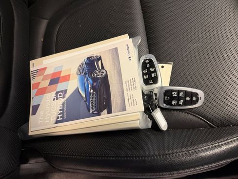 Used 2023 Hyundai Tucson Limited image 28