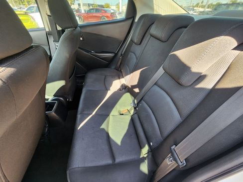 Used 2017 Toyota Yaris iA image 12