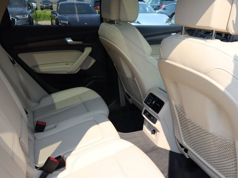 Used 2024 Audi Q5 2.0T Premium Plus w/ Premium Plus Package AWD/4WD image 26