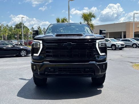 Used 2024 Chevrolet Silverado 2500 LTZ w/ LTZ Plus Package AWD/4WD image 2