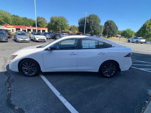 Certified 2026 Nissan Sentra SL w/ Floor Mat Package FWD image 8
