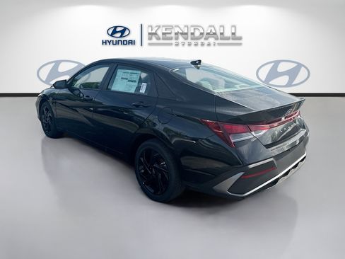 New 2026 Hyundai Elantra Sport FWD image 4