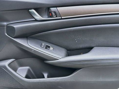Used 2019 Honda Accord LX image 29