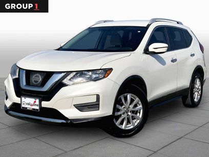 Used 2017 Nissan Rogue SV