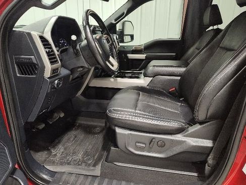 Used 2022 Ford F250 Lariat w/ Chrome Package image 19