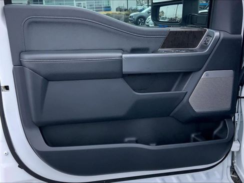 Used 2023 Ford F250 Lariat w/ Chrome Package image 21