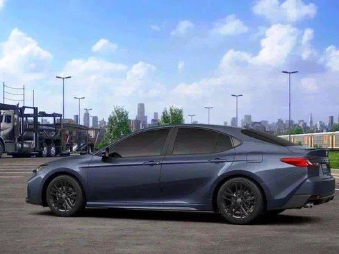 New 2026 Toyota Camry SE FWD image 5
