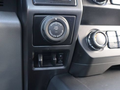 Used 2019 Ford F150 XLT w/ Equipment Group 302A Luxury AWD/4WD image 16