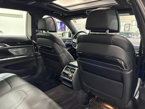 Used 2020 BMW 750i xDrive w/ Executive Package image 44