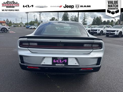 Used 2024 Dodge Charger Daytona Scat Pack w/ Plus Group AWD/4WD image 8