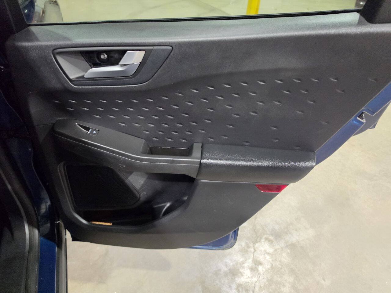 Used 2020 Ford Escape SEL FWD image 29