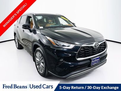 Used 2025 Toyota Highlander Platinum
