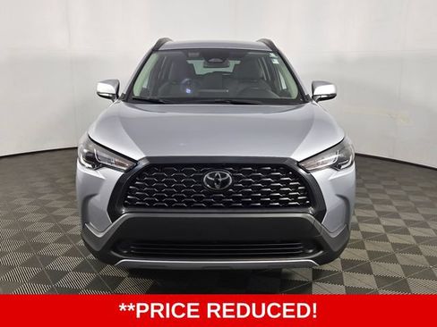 Used 2023 Toyota Corolla Cross LE FWD image 2