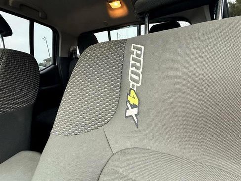 Used 2019 Nissan Frontier PRO-4X image 16