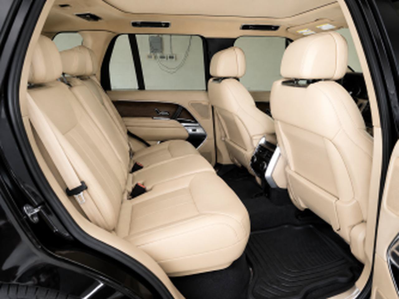Used 2024 Land Rover Range Rover SE AWD/4WD image 17