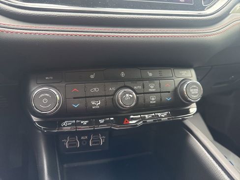 Used 2026 Dodge Durango GT AWD/4WD image 31
