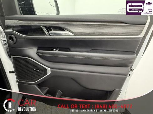 Used 2023 Jeep Wagoneer L Series II image 69