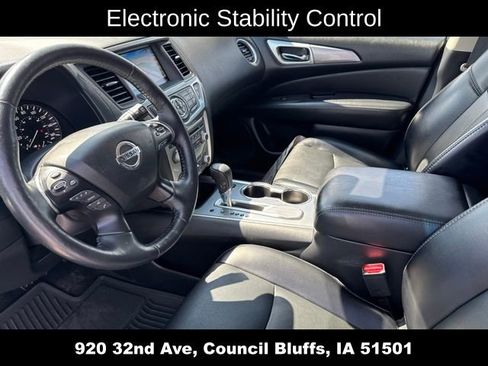 Used 2020 Nissan Pathfinder SL FWD image 22