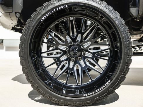 Used 2024 GMC Sierra 3500 Denali Ultimate image 26