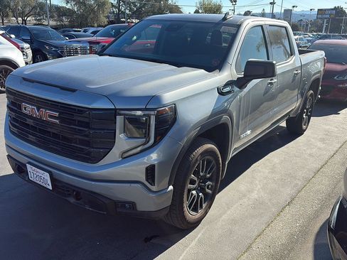 Used 2025 GMC Sierra 1500 Elevation image 1