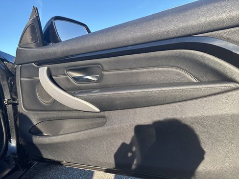 Used 2018 BMW 430i Convertible image 28