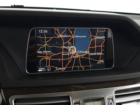 Used 2014 Mercedes-Benz E 350 4MATIC Sedan image 23