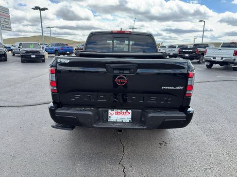 Used 2022 Nissan Frontier PRO-4X AWD/4WD image 6