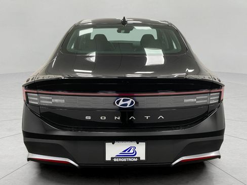 New 2025 Hyundai Sonata SE image 4