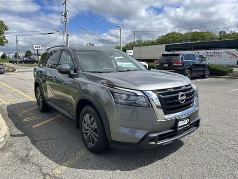 Certified 2024 Nissan Pathfinder SV AWD/4WD image 2