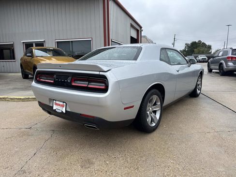 Certified 2022 Dodge Challenger SXT image 7